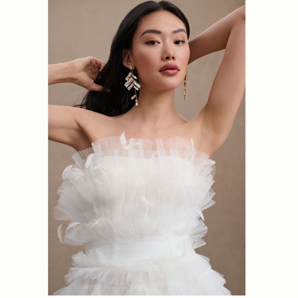 Anthropologie Mac Duggal Kylie Strapless Ruffle Wedding Gown/ size 6 - Picture 4 of 11